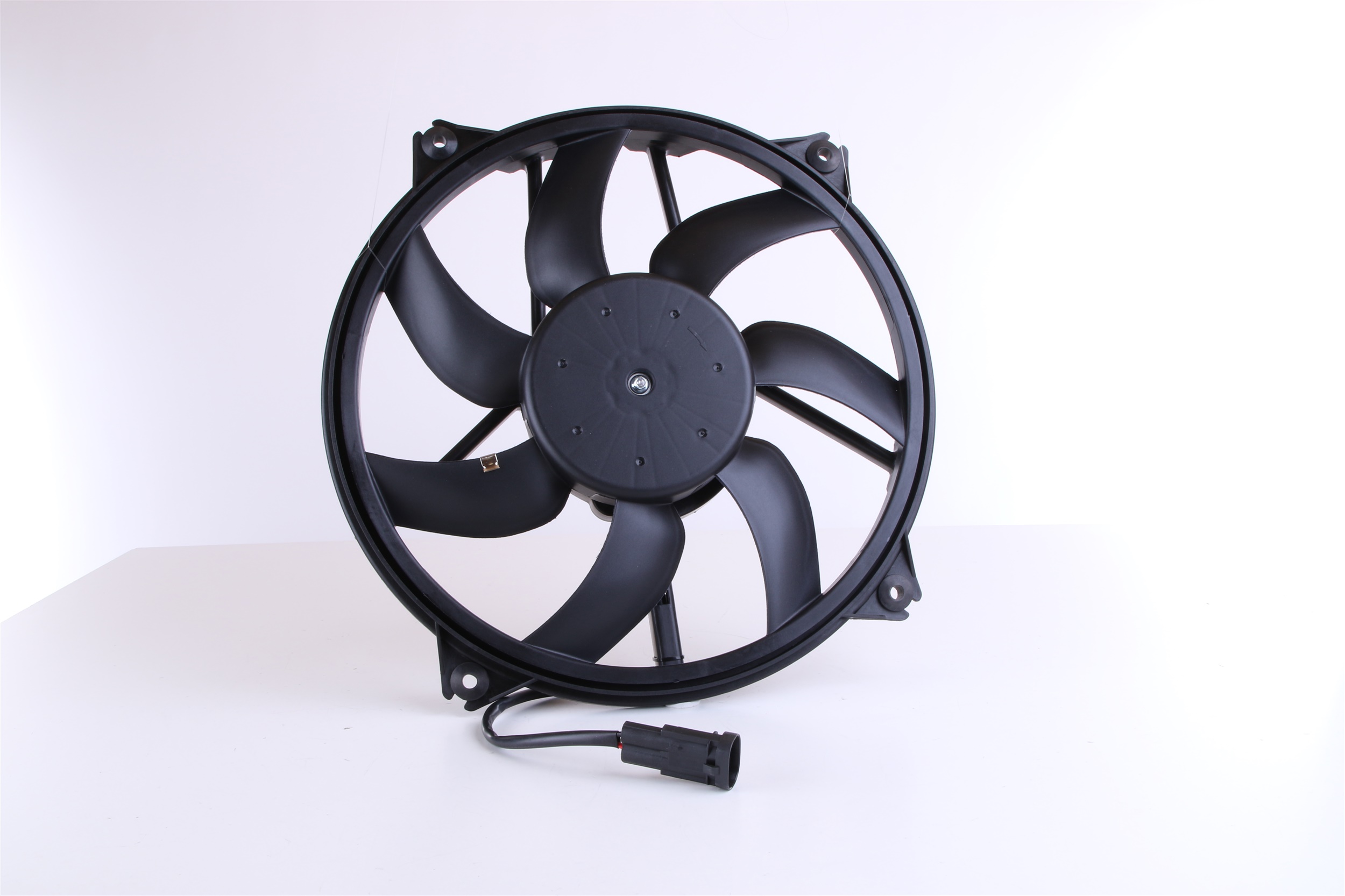 NISSENS 85886 Fan, radiator Ø: 390 mm, 12V, with radiator fan shroud, without resistor, without control unit