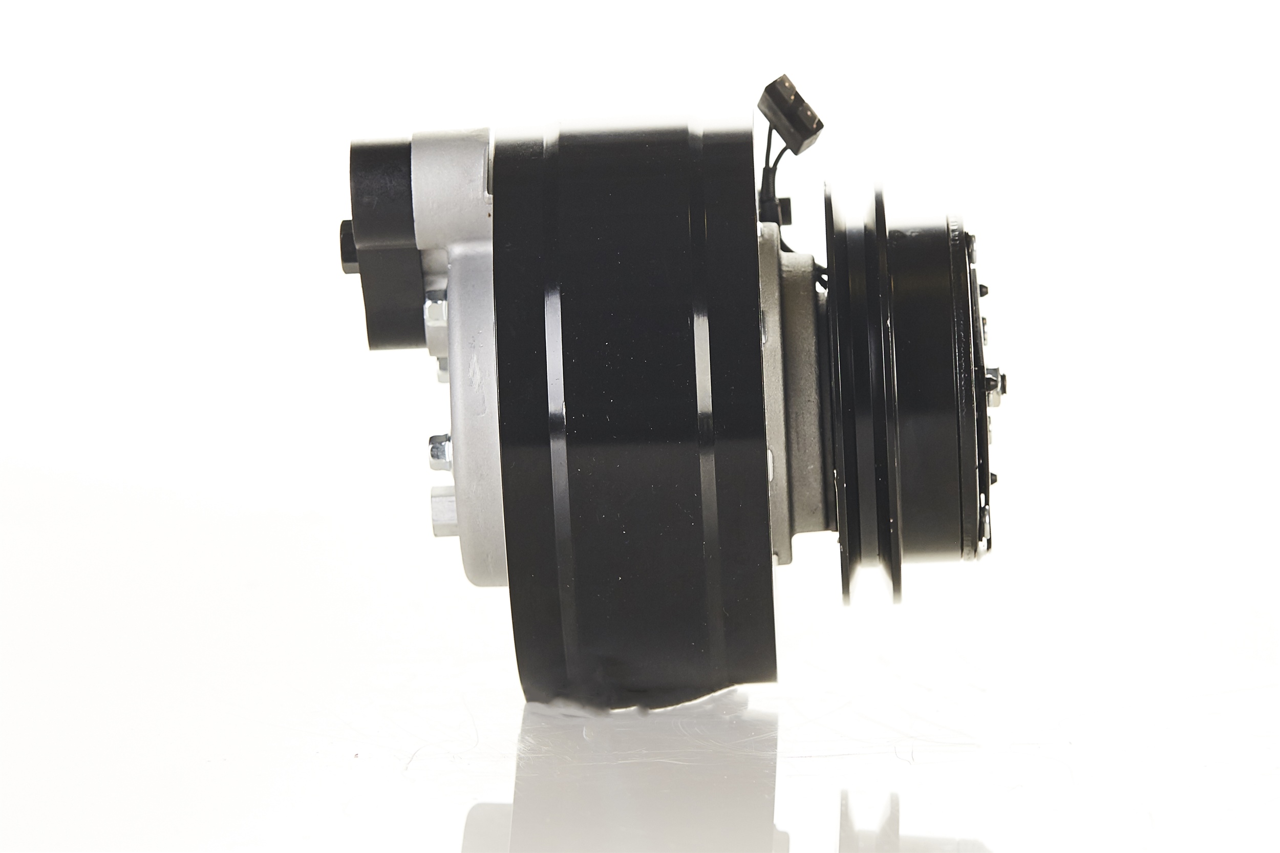 890368 Air conditioning compressor NISSENS A102 130 05 15