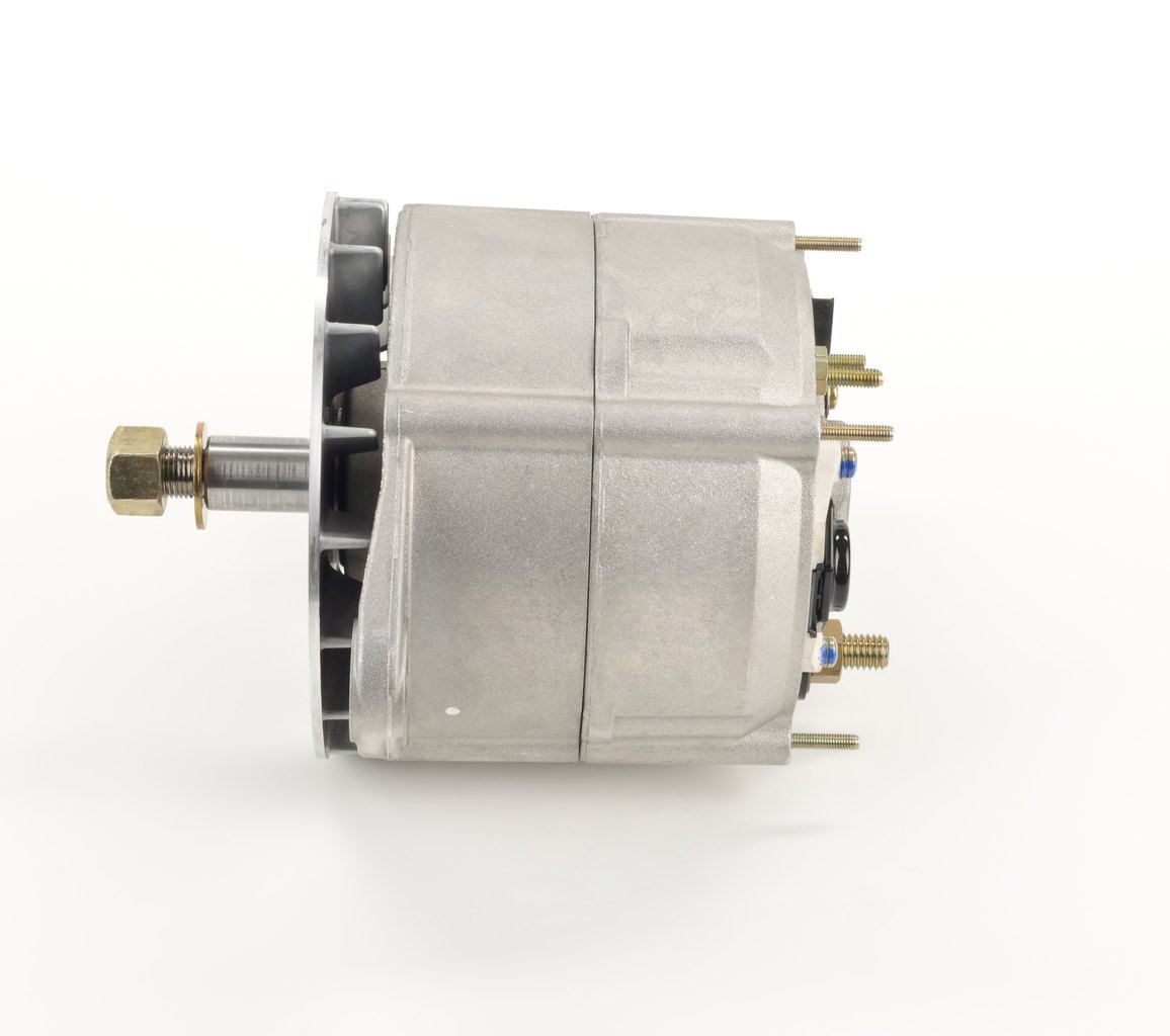 BOSCH 0 120 468 136 Alternador 28V, 80A, excl. bomba vacío