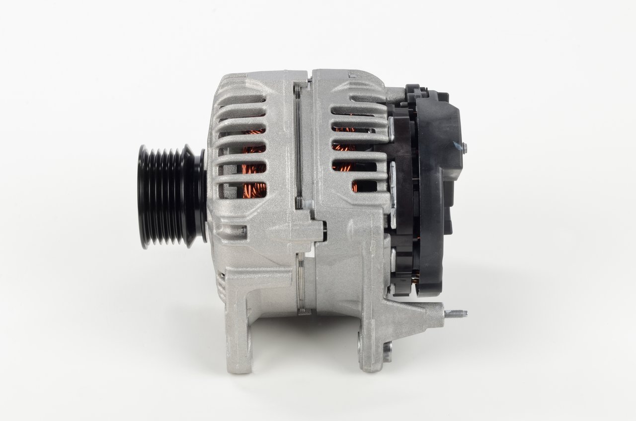 KCB1 (>) 14V 40/70A 0124315003 Generátor BOSCH 030903023HX AUDI