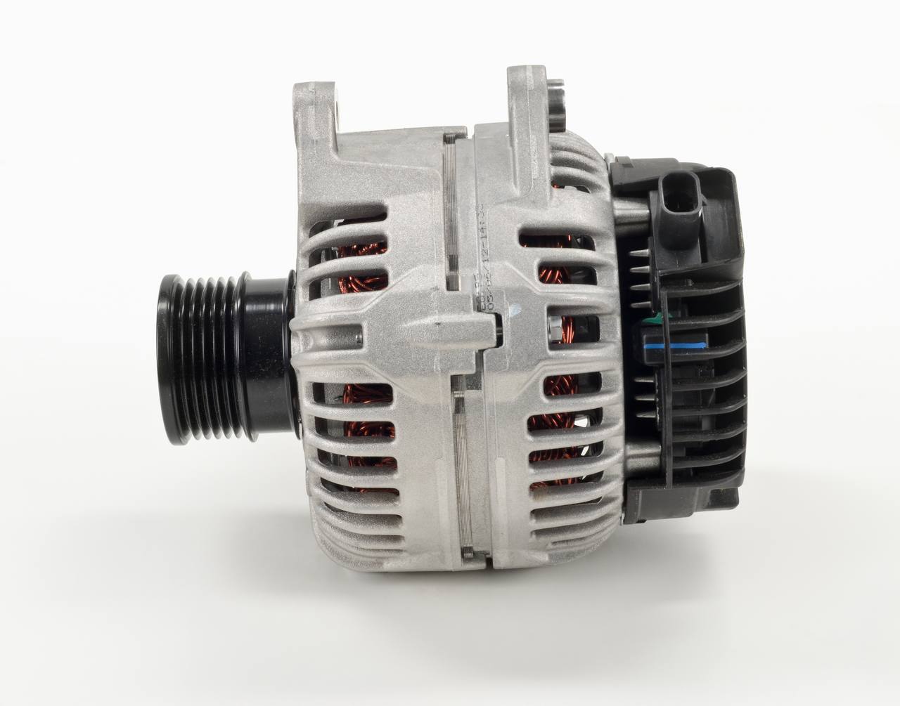 E8 (>) 14V 82/155A BOSCH 0124525097 Vectra C GTS 2.8 V6 Turbo Ģenerators 230 ZS Benzīns 2005 cena