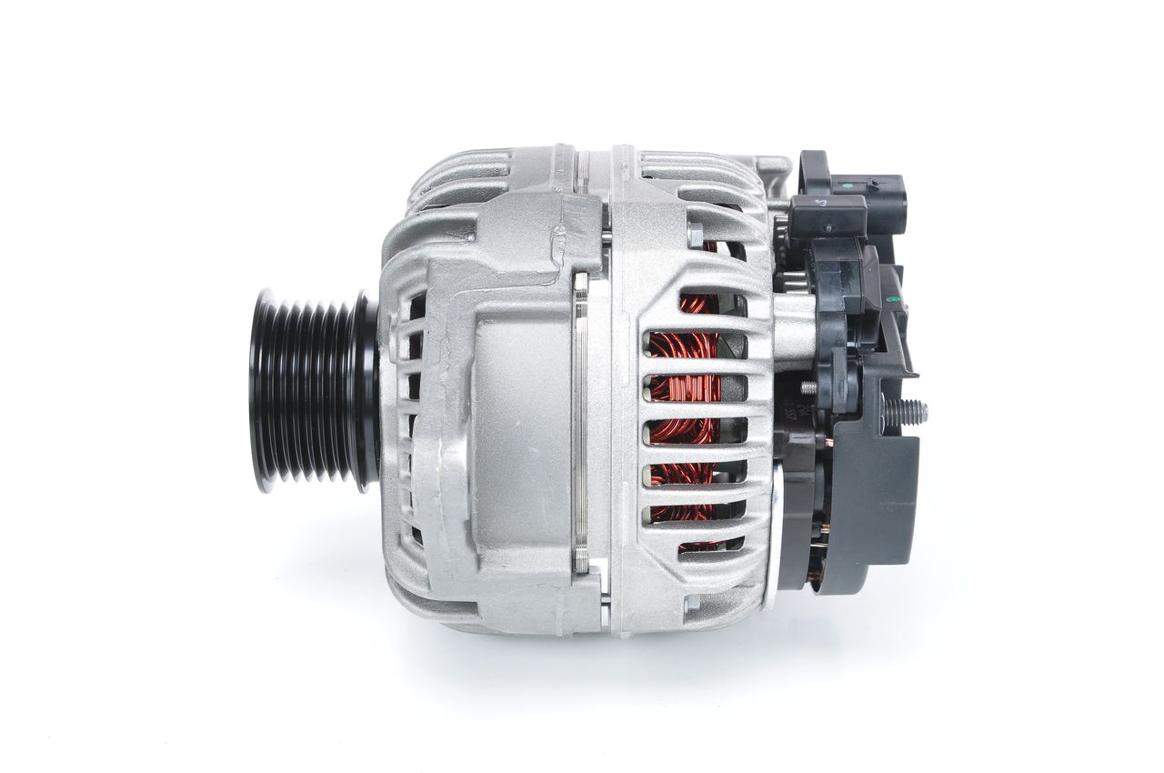 E8 (>) 14V 80/150A 0124525130 Alternateur BOSCH 504204172 VW