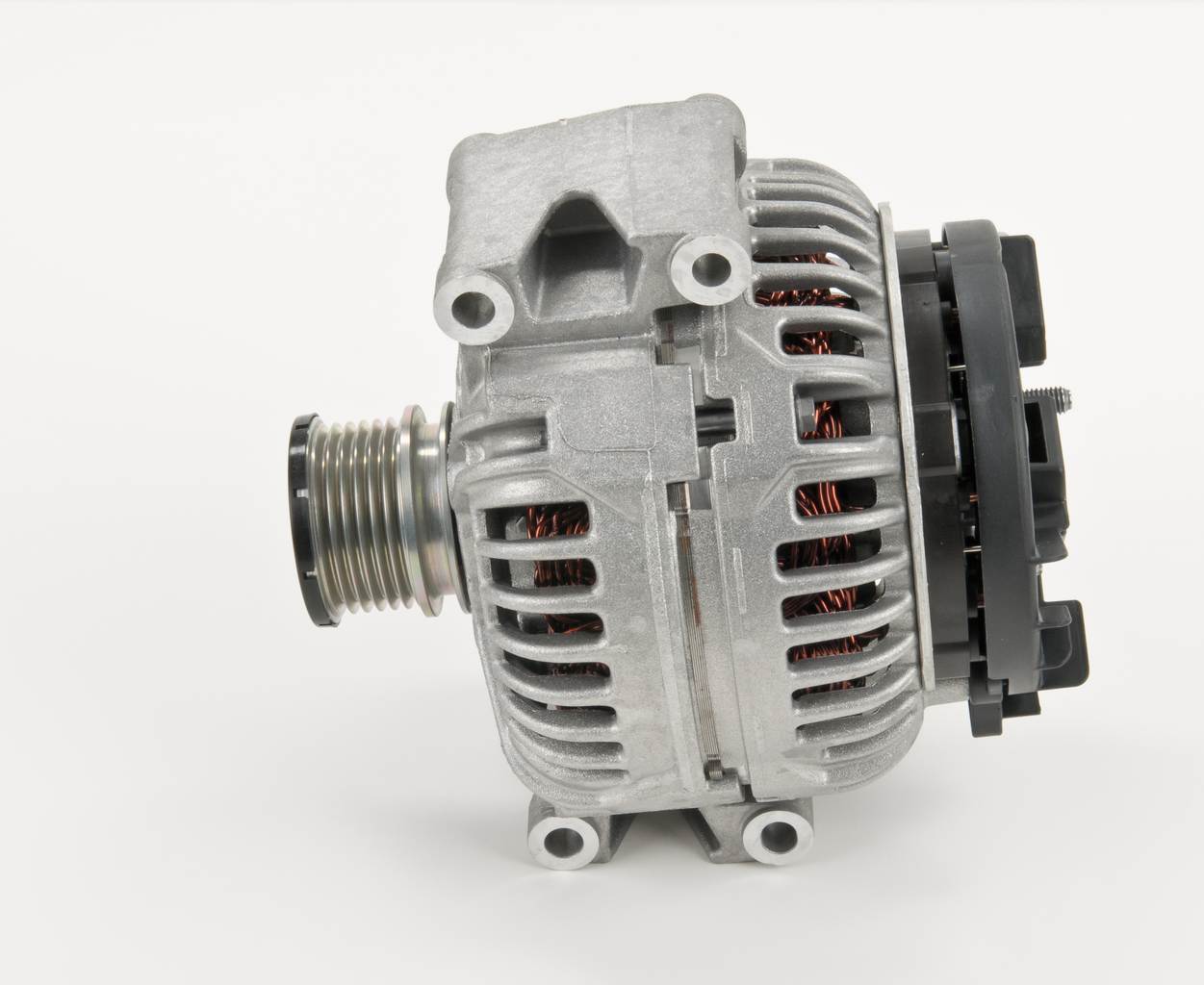 AL0817N 0124625020 Ģenerators BOSCH A013154110280
