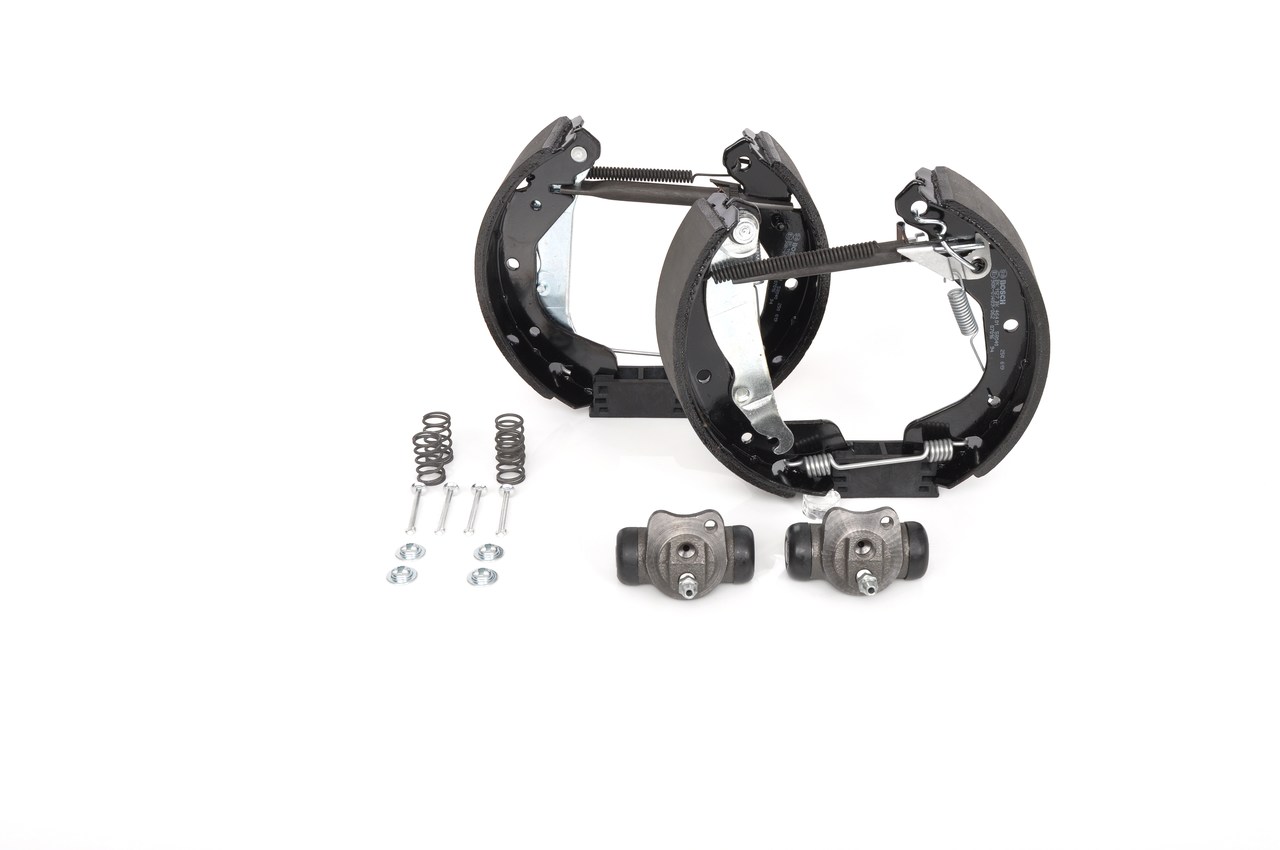 KS637 BOSCH 0204114637 Bremsbackensatz Nubira J150 2.0 16V 133 PS Benzin 2002