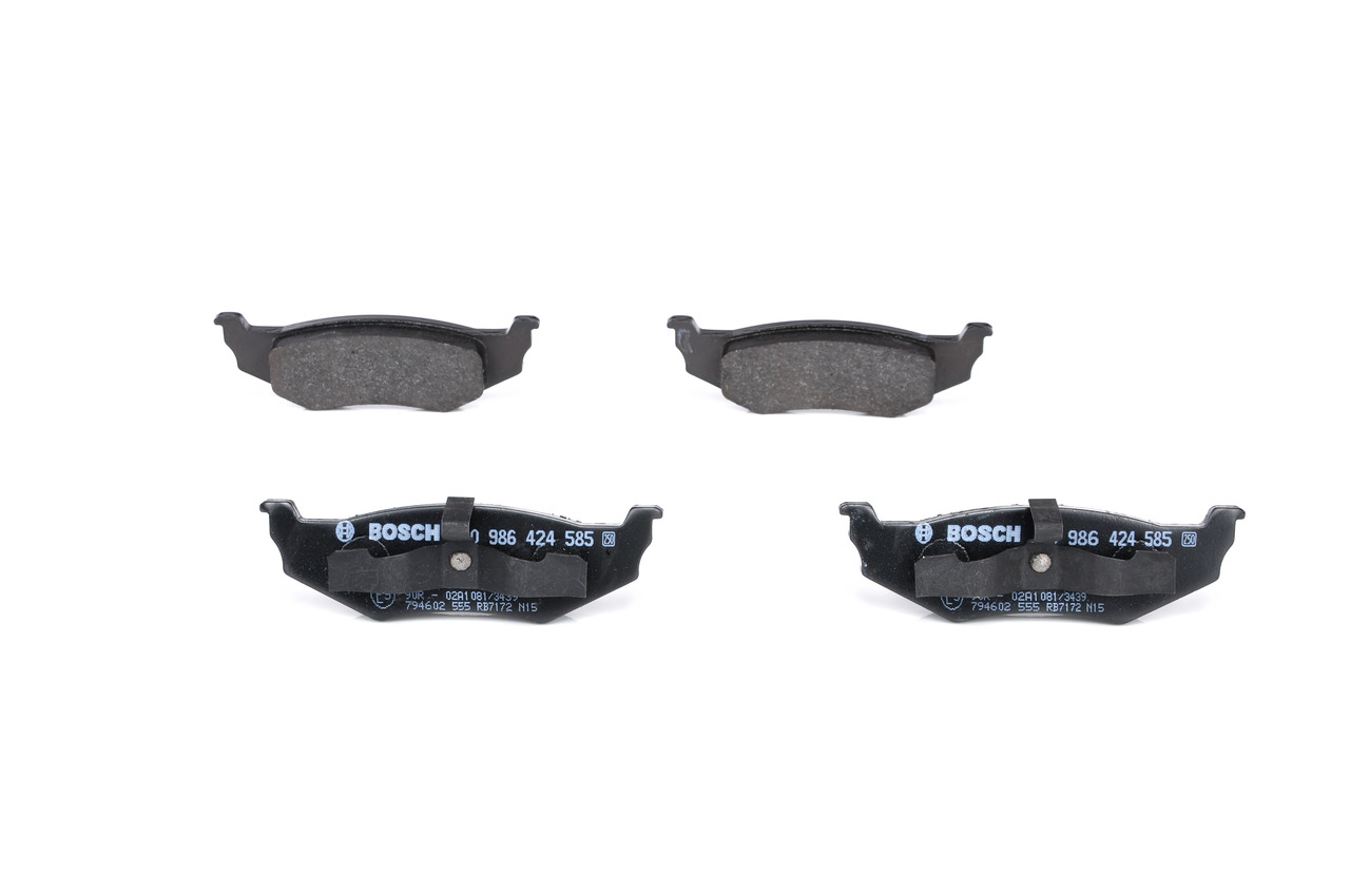 0 986 424 585 BOSCH Brake pad set CHRYSLER Low-Metallic, with piston clip, with mounting manual