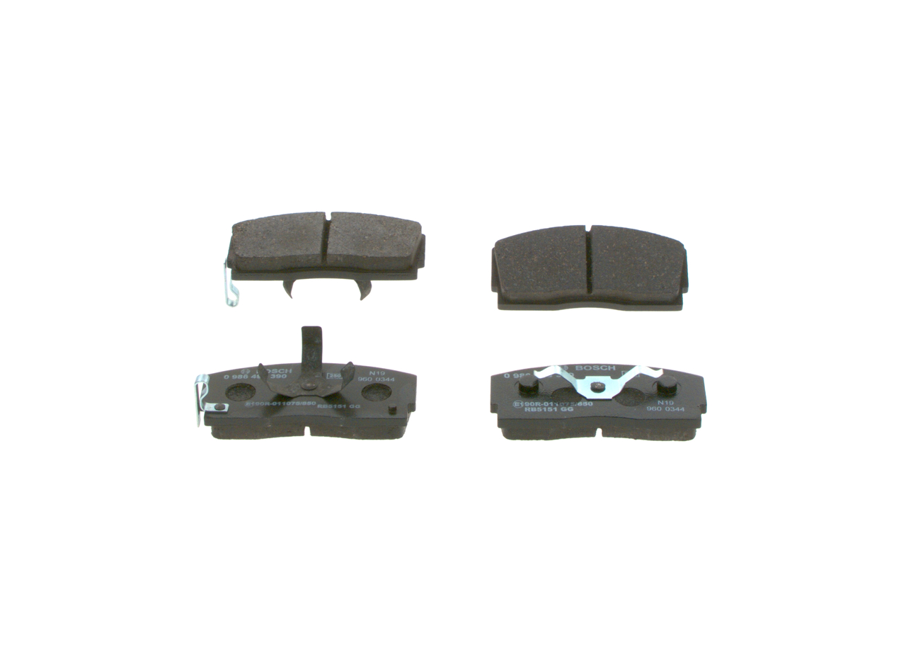 BOSCH 0 986 493 390 Brake pad set Low-Metallic, with integrated wear sensor, with piston clip