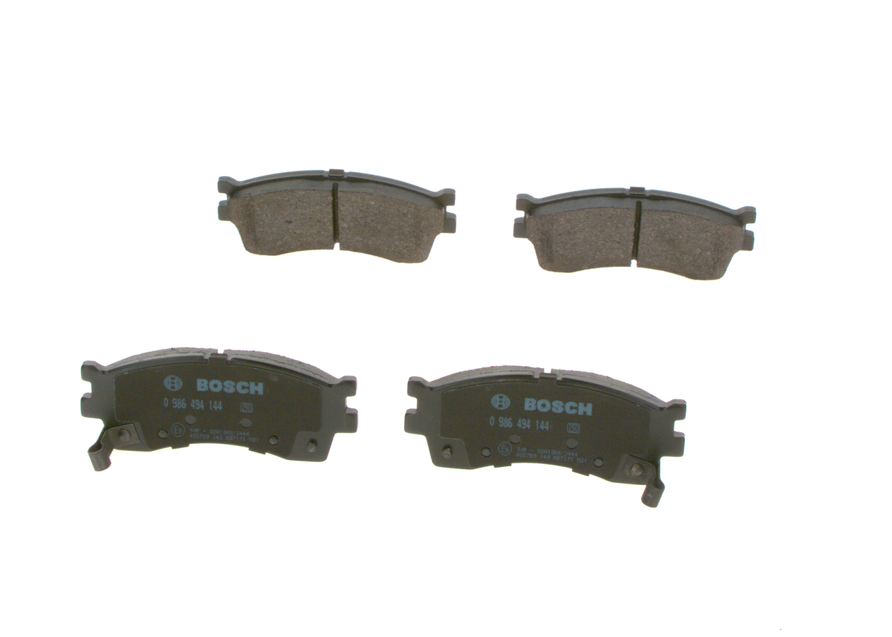 BOSCH 0 986 494 144 Brake pad set Low-Metallic, with acoustic wear warning, with anti-squeak plate, with mounting manual