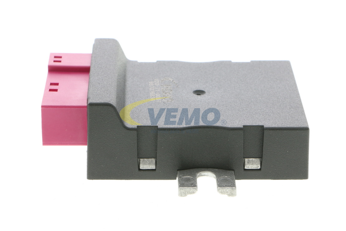 VEMO V20-71-0007 BMW Fuel pump relay in original quality