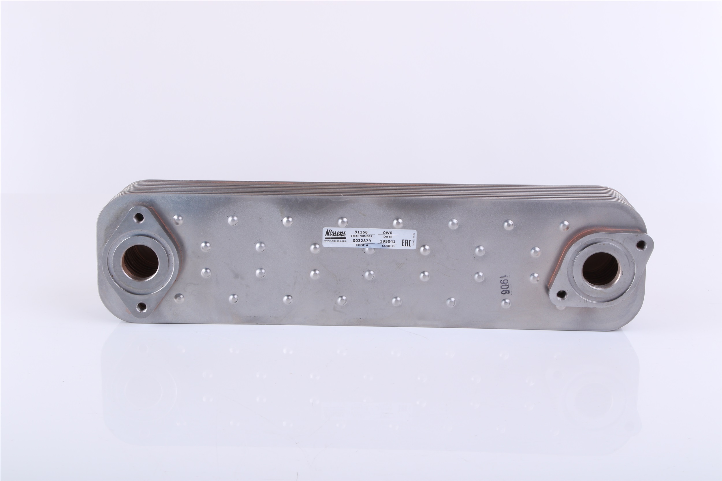91168 Engine oil cooler NISSENS 5 0422 1052