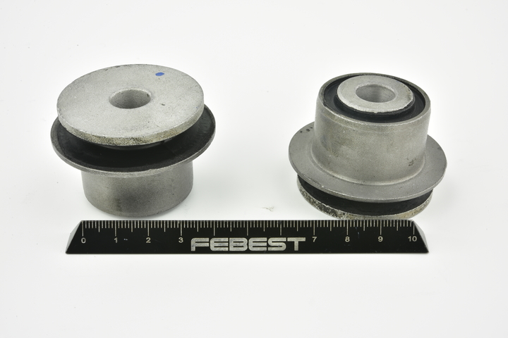 FEBEST VWAB-035 Silent Block Braccio Oscillante Posteriore Inferiore - Gommino In Poliuretano Per VW Golf VII, Audi A3, Seat Leon - Codici OE 1K0407151BB, 5Q0407183C