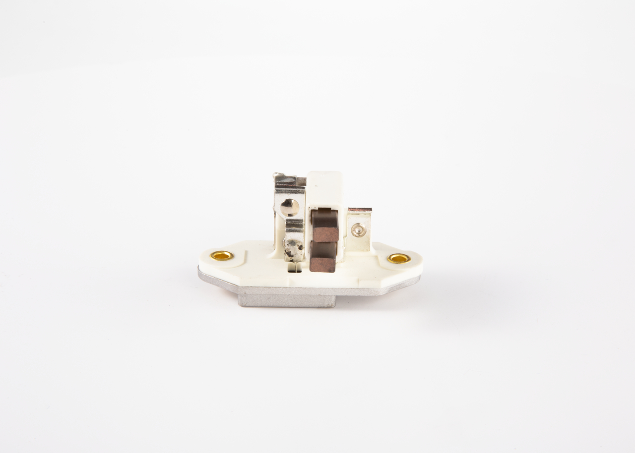 1 986 AE0 013 Regolatore di tensione alternatore BOSCH CHEVROLET prezzi