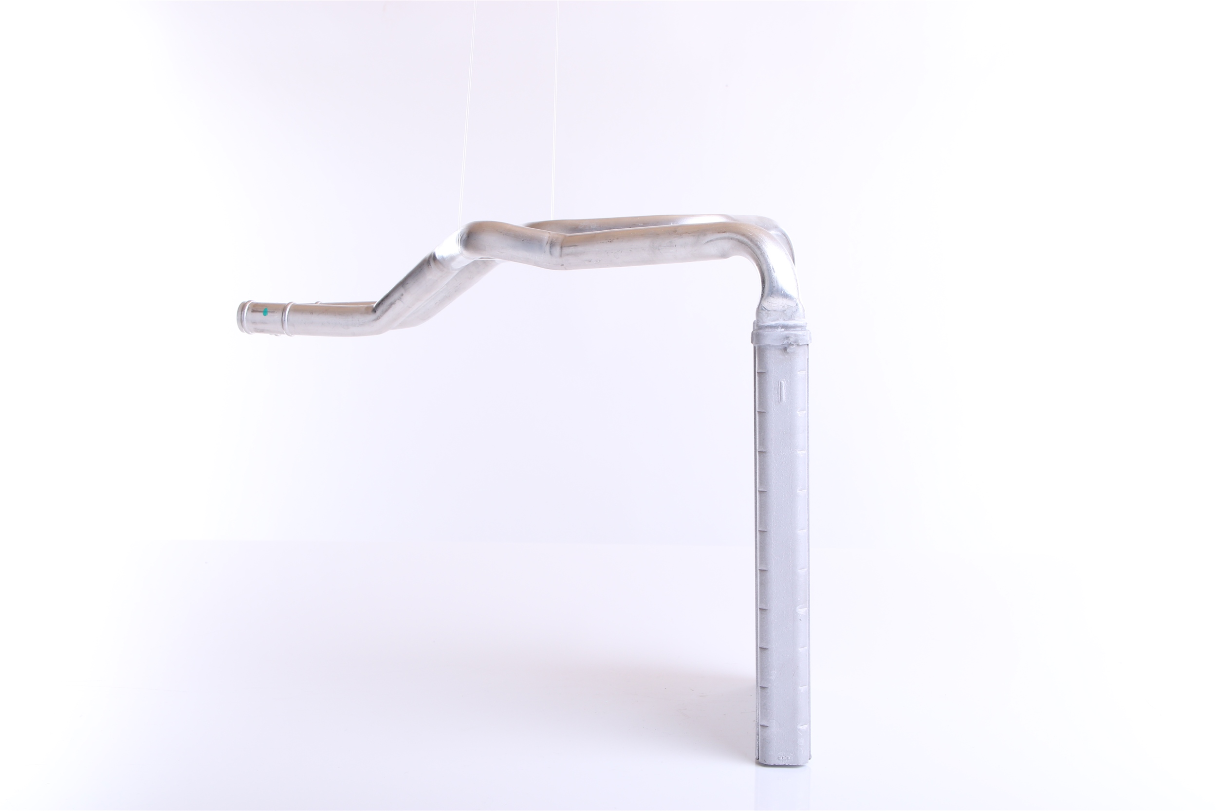 NISSENS 77650 Radiateur De Chauffage avec tuyau