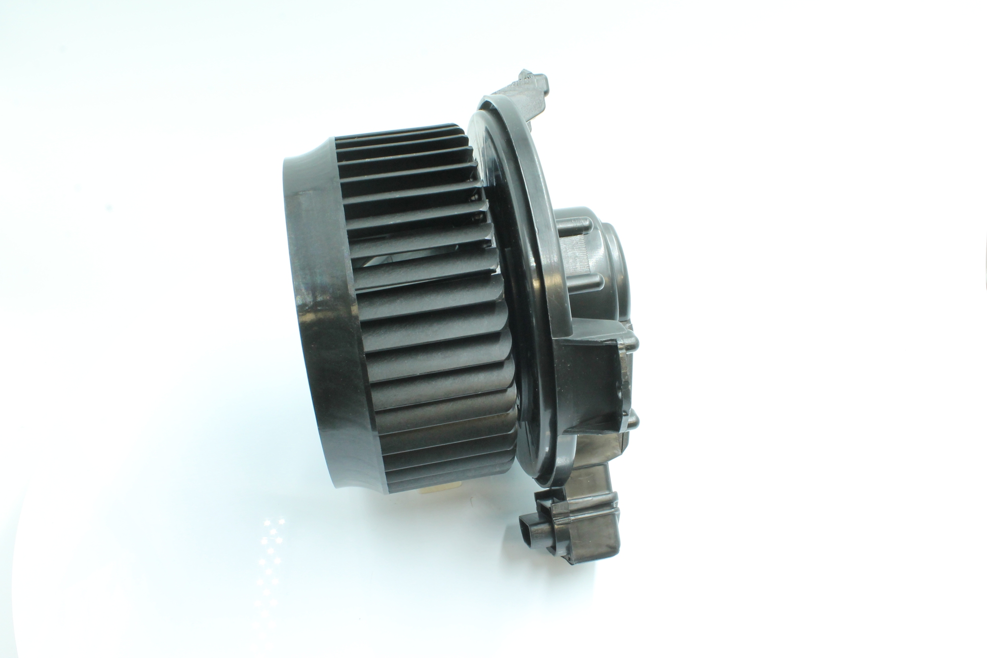 7200072 Radiatora ventilators PowerMax 74150-63J00 DAIHATSU