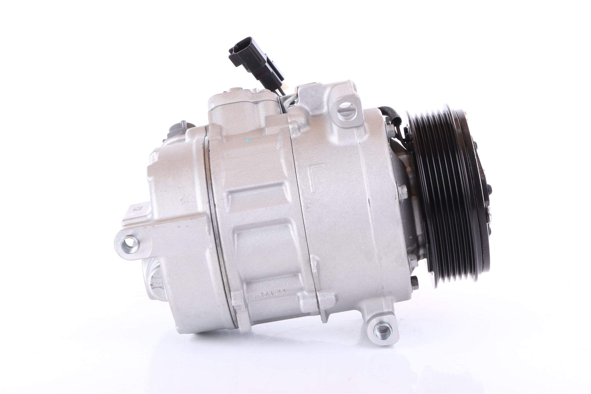 890795 Air conditioning compressor NISSENS 1817849