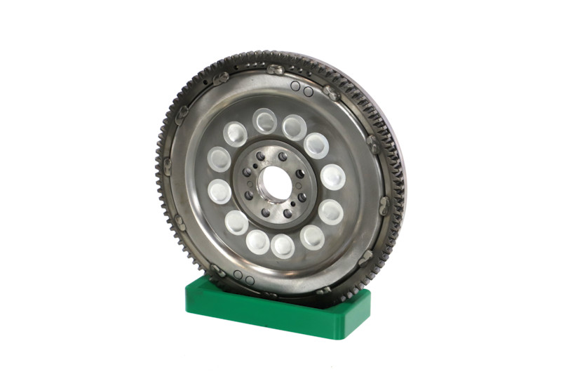 009-001-000216R Kit d'embrayage REMANTE 1345027011