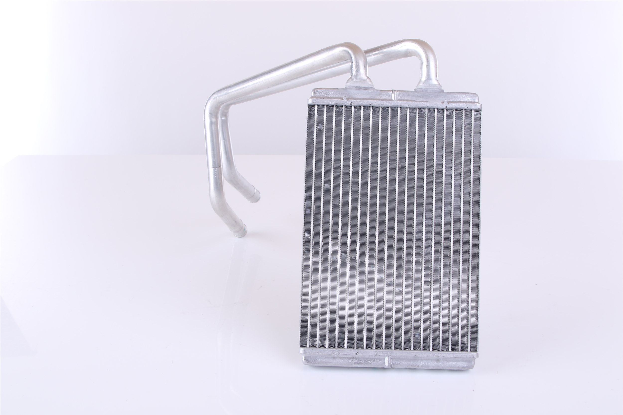 NISSENS 77612 Radiateur De Chauffage avec tuyau