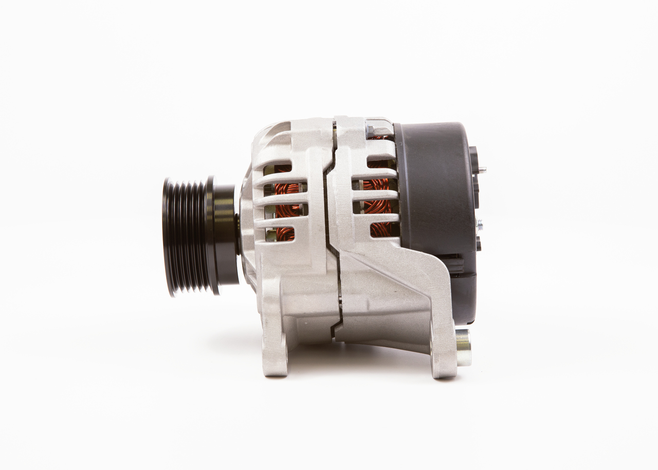 Vesz ALT 14V 90A (R) BOSCH 14V, 90A, B+(M8), D+(M5), vákuumszivattyú nélkül, Ø 68 mm Generátor 1 986 A00 787 alacsony áron