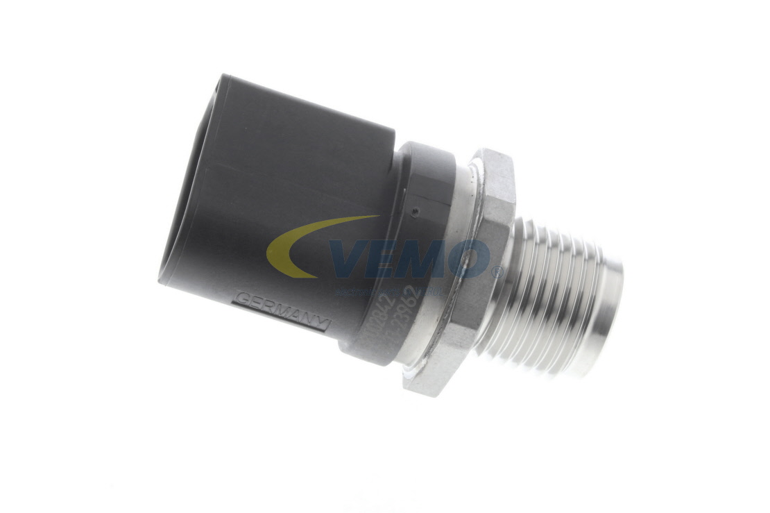 VEMO Original Quality V30-72-0077 Fuel pressure sensor 004 153 67 28