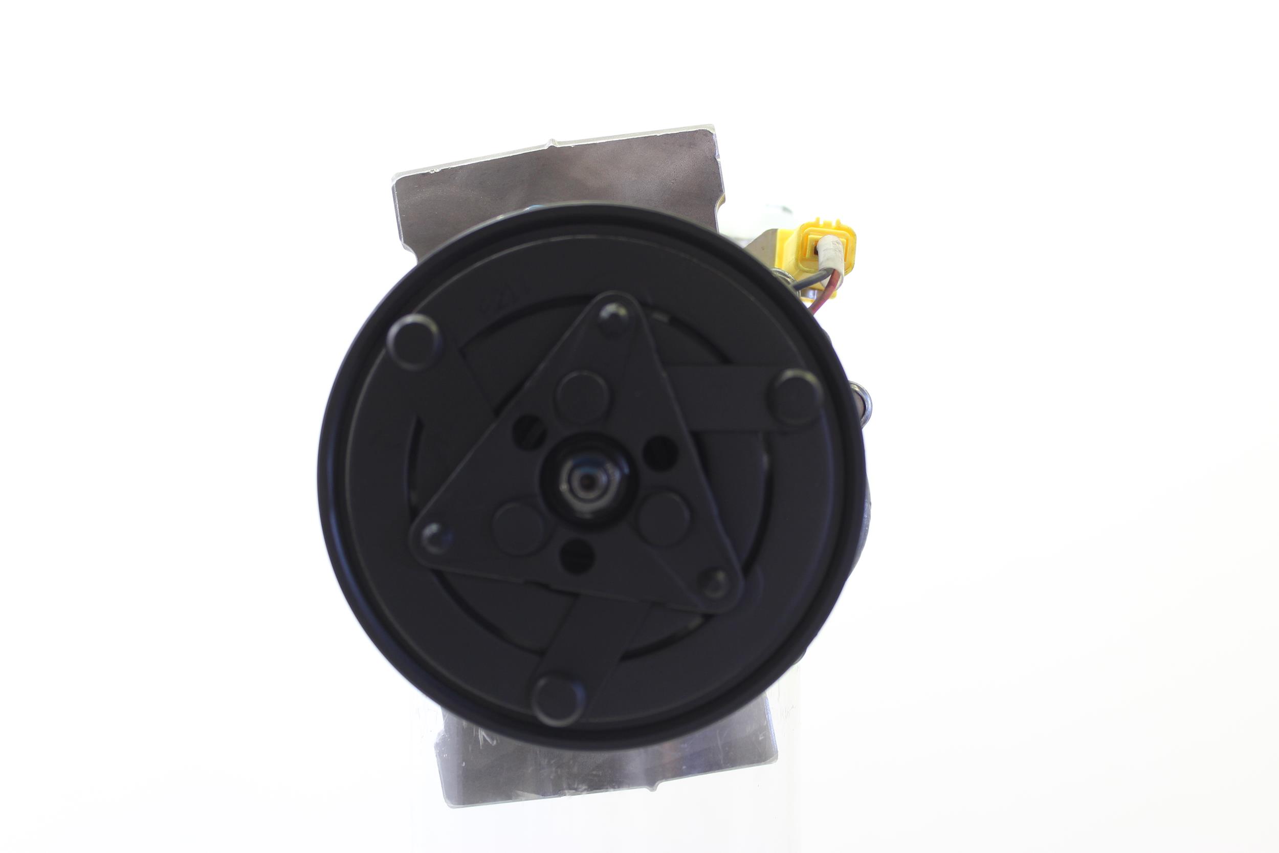 10553978 Air conditioning compressor ALANKO 926007691R NISSAN