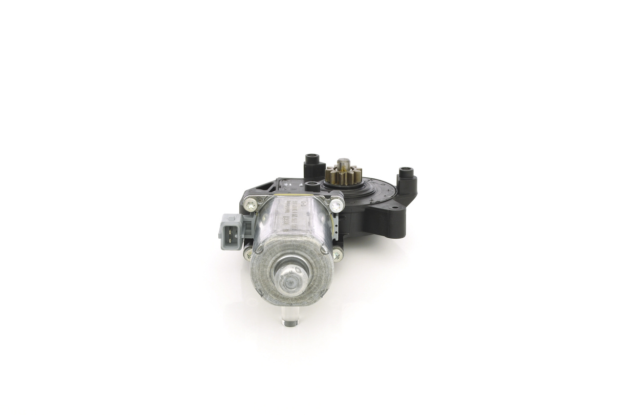 Купете 0 130 821 666 BOSCH Електромотор, стъклоподемник 0 130 821 666 евтино