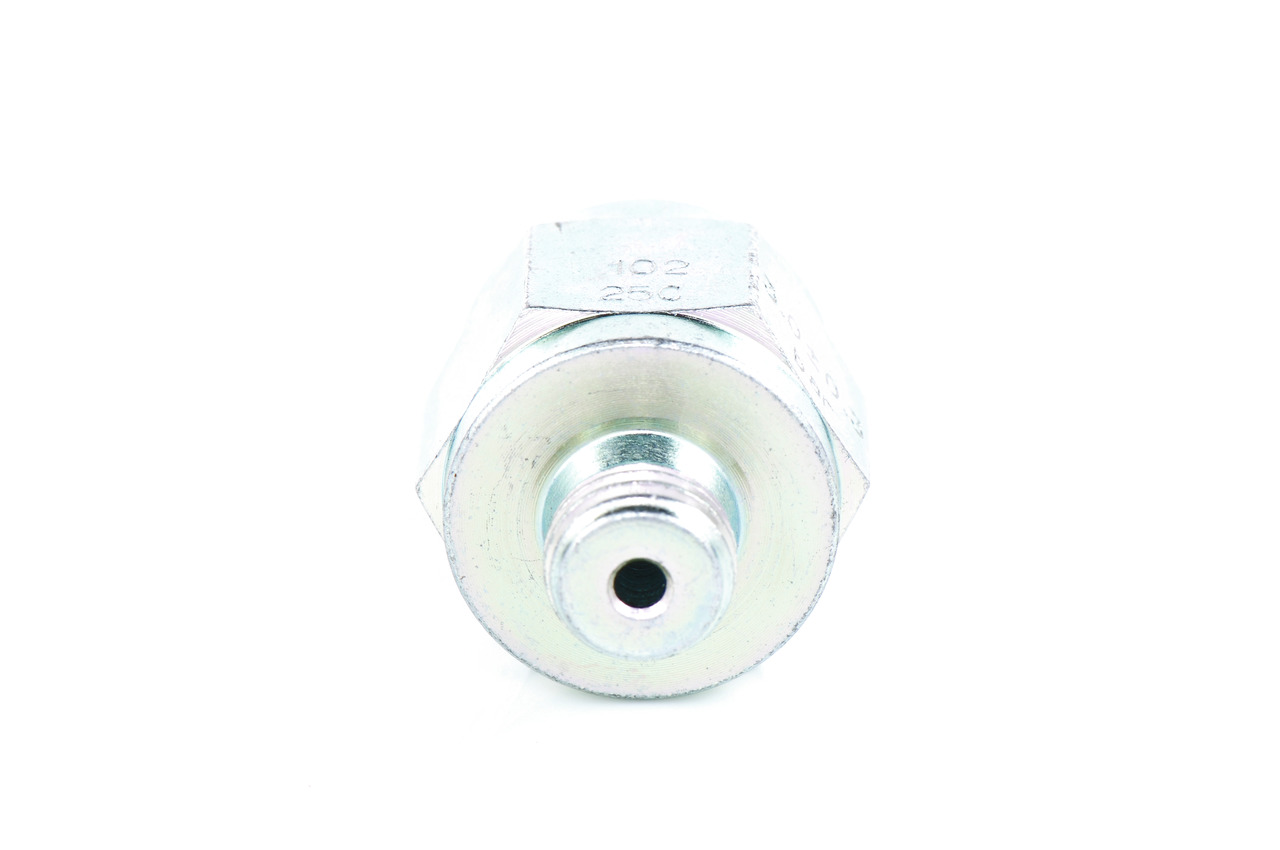 Купете 0 986 346 011 BOSCH Датчик за налягане на маслото 0 986 346 011 евтино