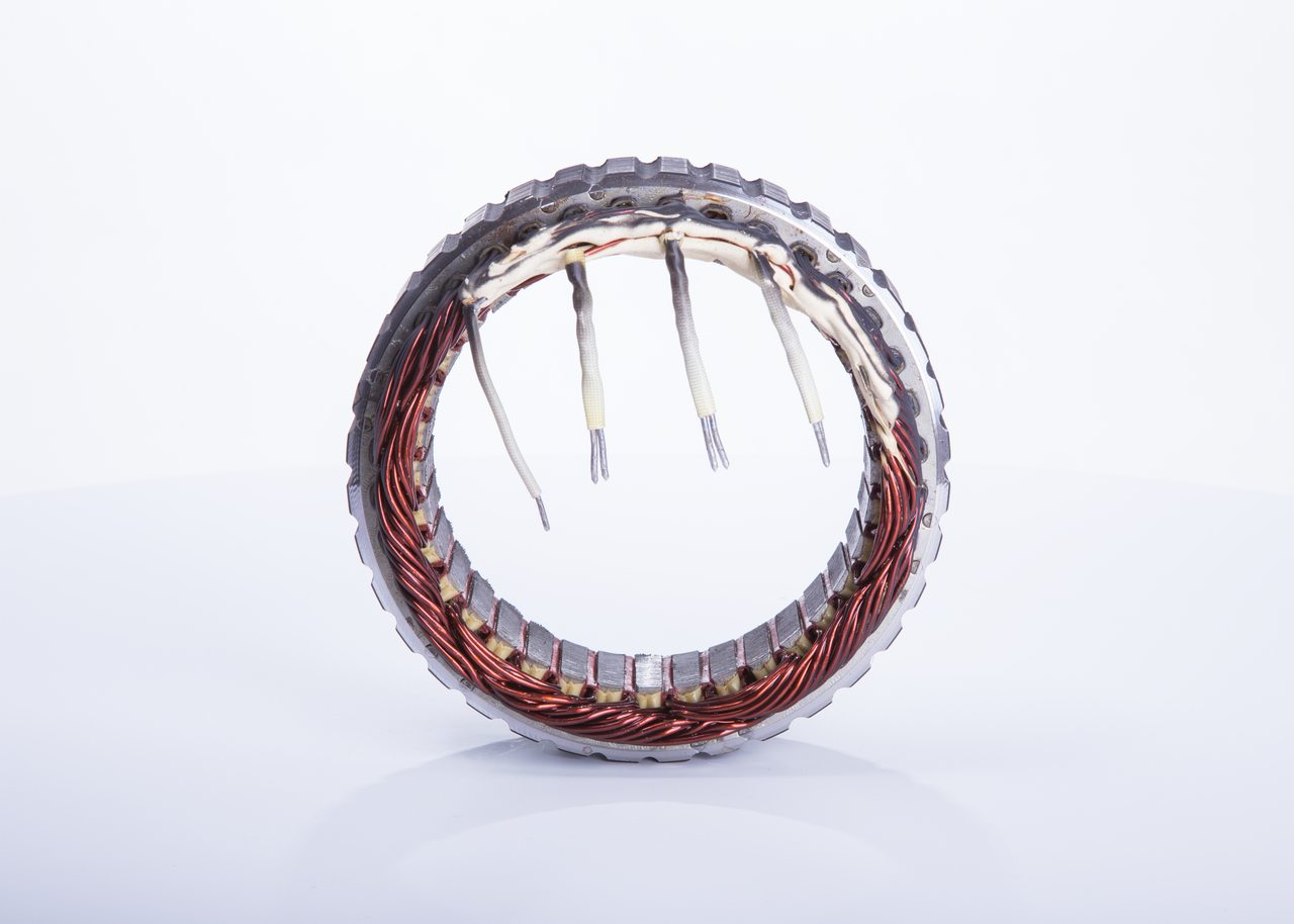 6 033 GD3 064 BOSCH Stator, alternator 6 033 GD3 064 cumpără costuri reduse