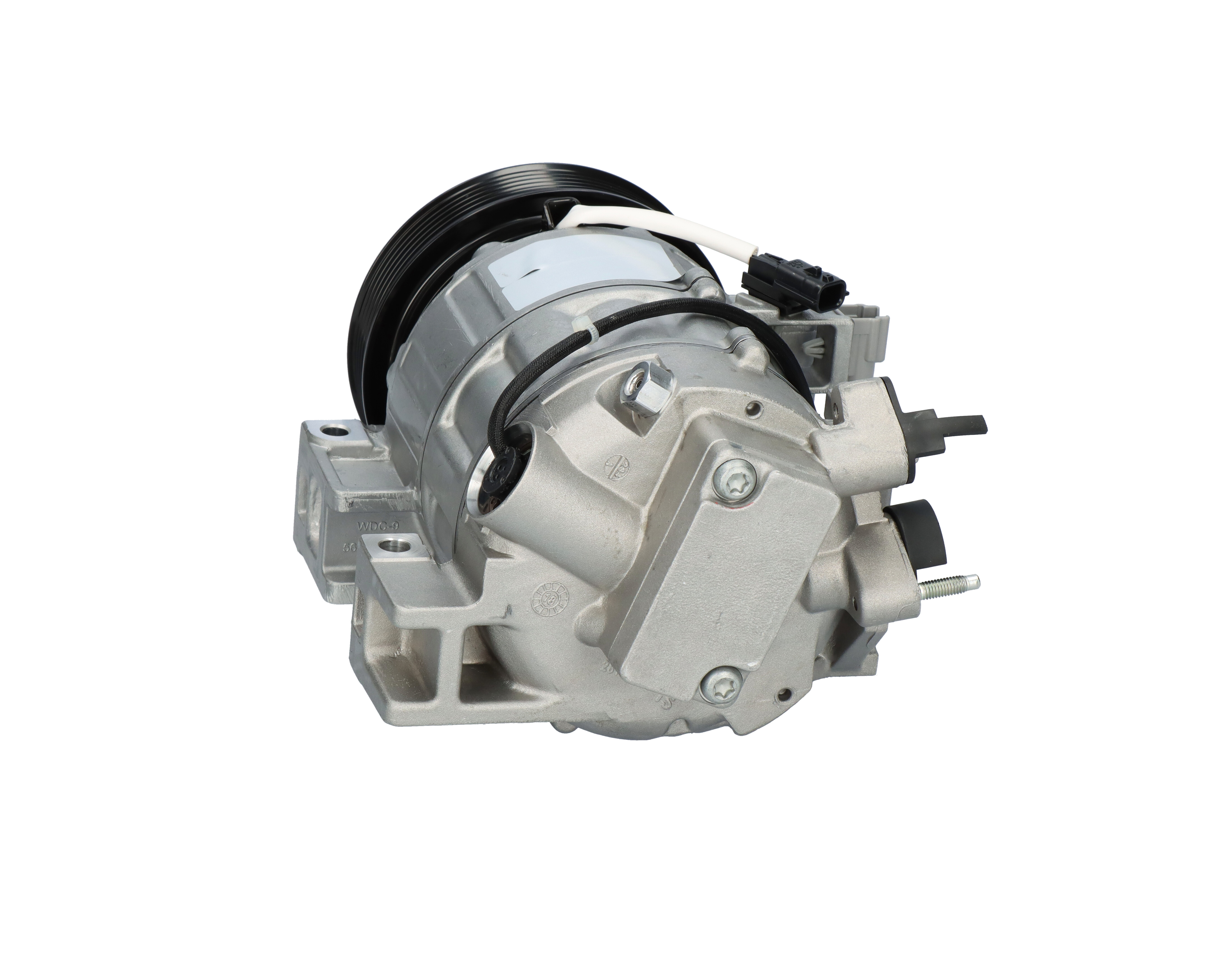 VALEO 813261 Air conditioning compressor DCS, 12V, PAG 46, R134a, with PAG compressor oil, NEW ORIGINAL PART