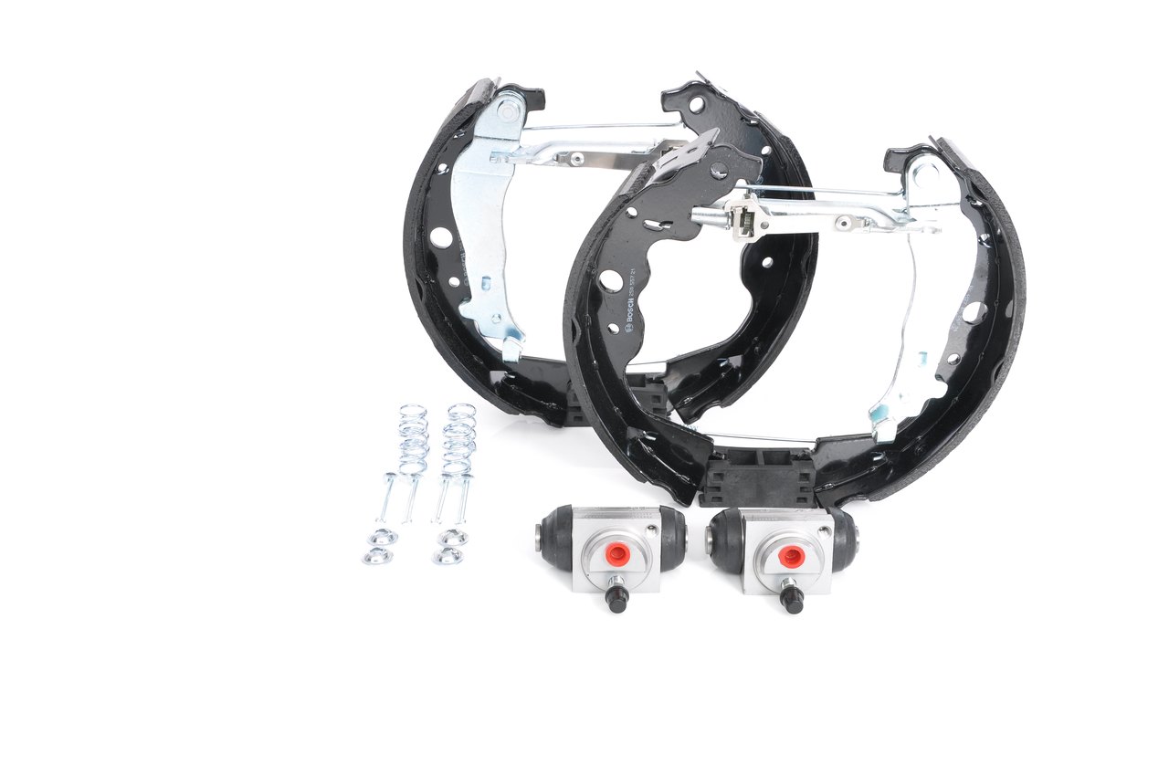 BOSCH 0 204 114 896 DACIA DUSTER 2013 Brake shoes and drums