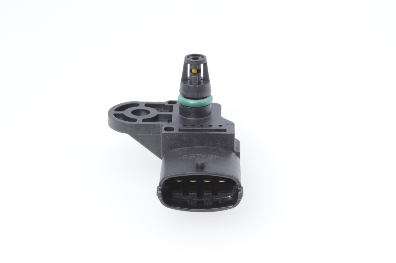 235 60 R18 BOSCH Setula 4 Season RA03 Opony