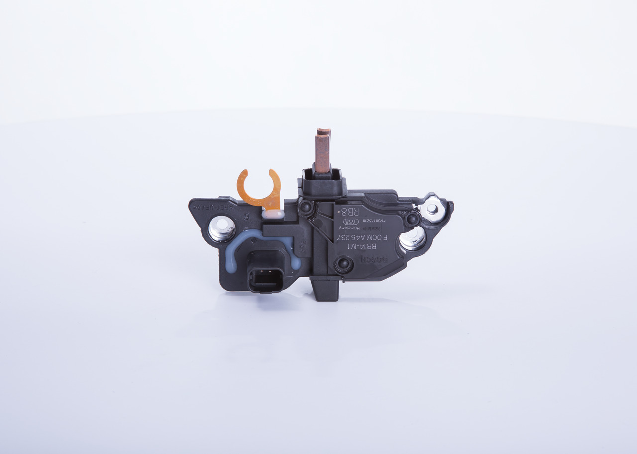F 00M A45 237 BOSCH Regolatore di tensione alternatore RENAULT Master I Camion pianale/Telaio