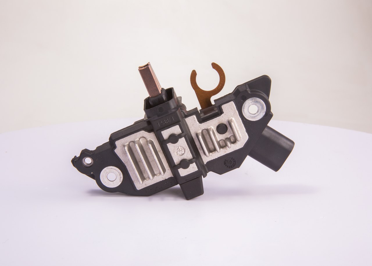 BR 14-G2 BOSCH F00M145670 Saab 9-3 YS3F 2.0t Ģeneratora sprieguma regulators 175 ZS Benzīns 2005 cena