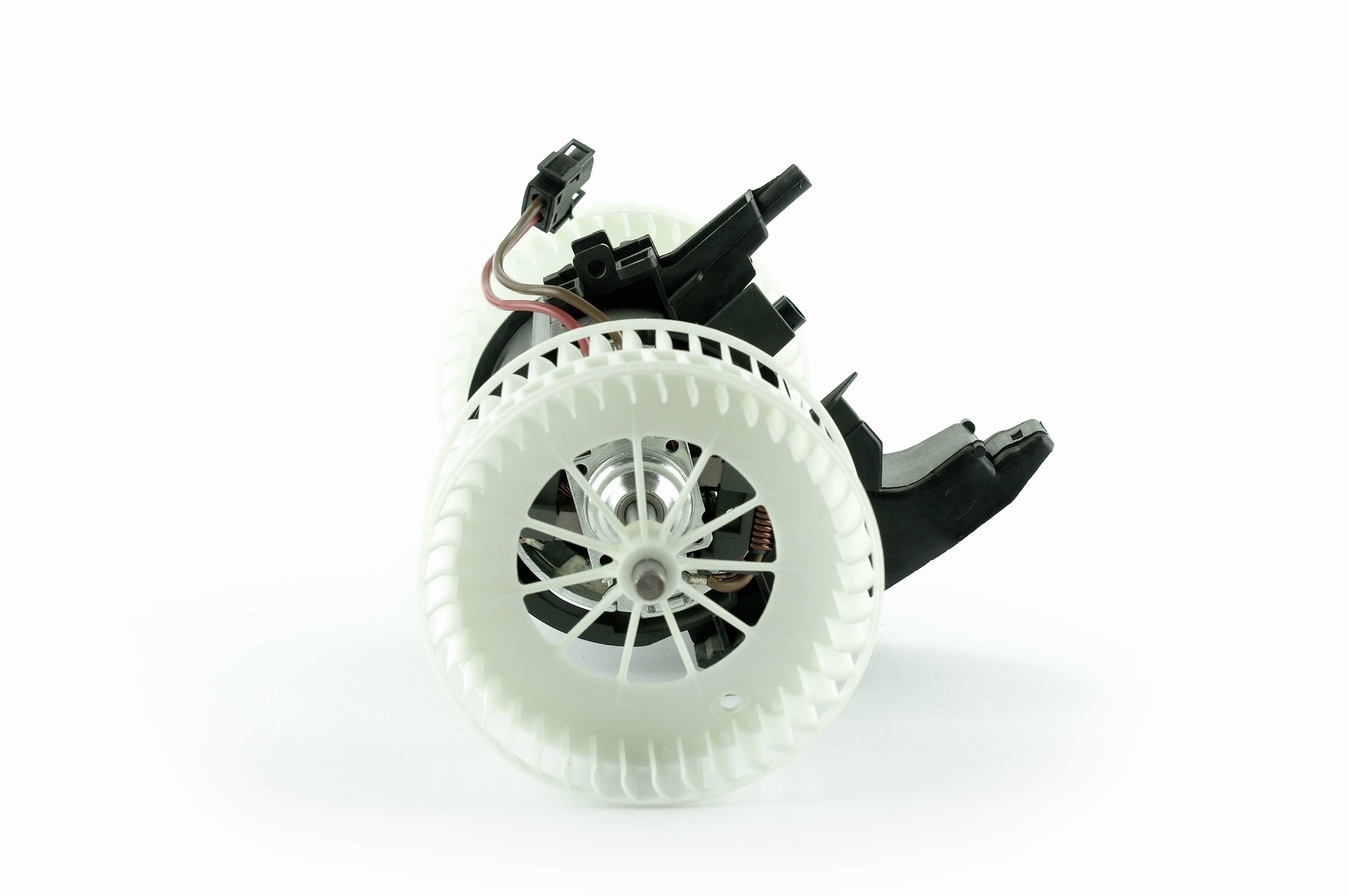 NISSENS 87117 M8 F92 heater fan motor