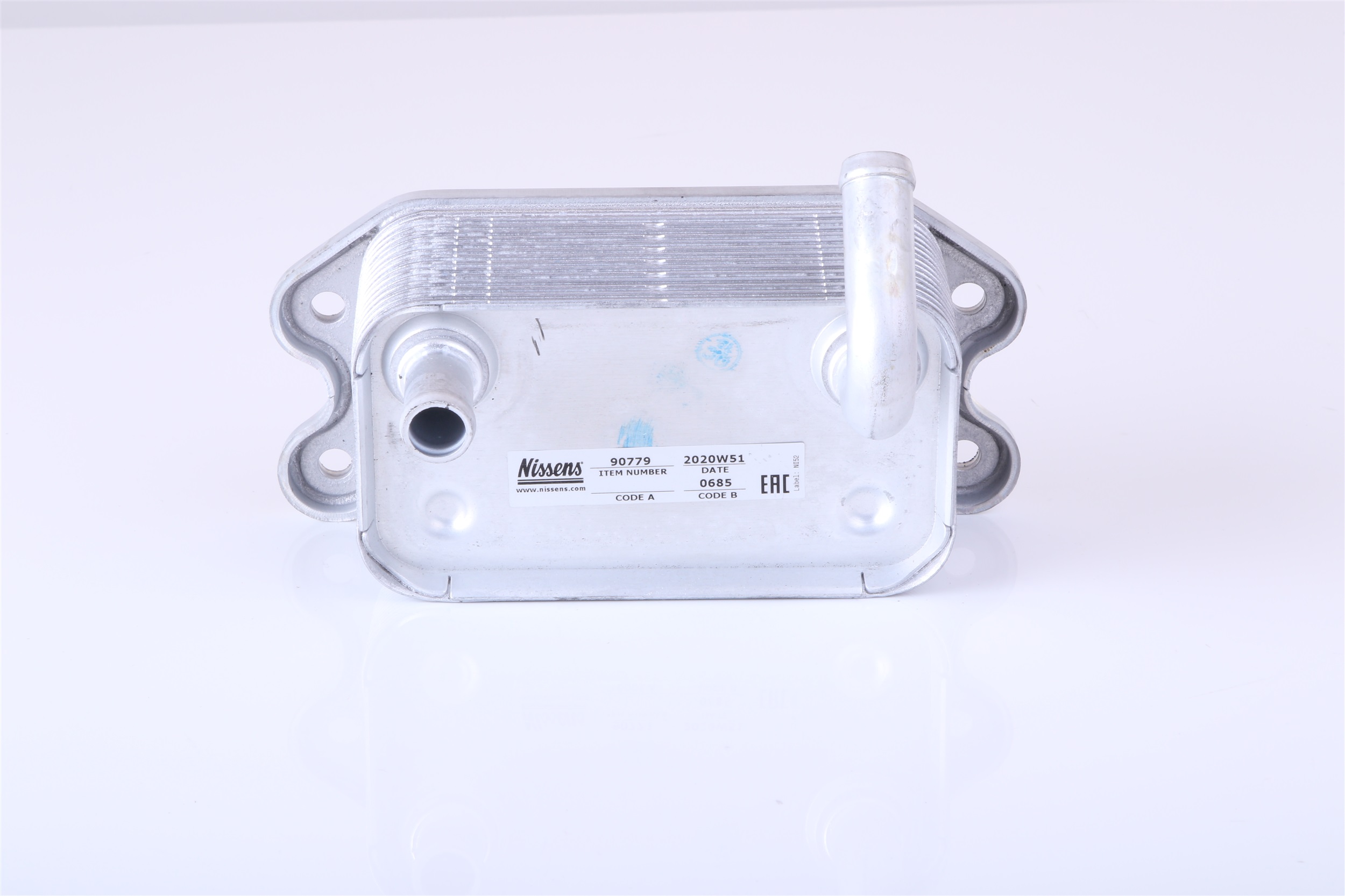 NISSENS 90779 Radiateur d'huile refroidi par eau , sans joints, sans filtre