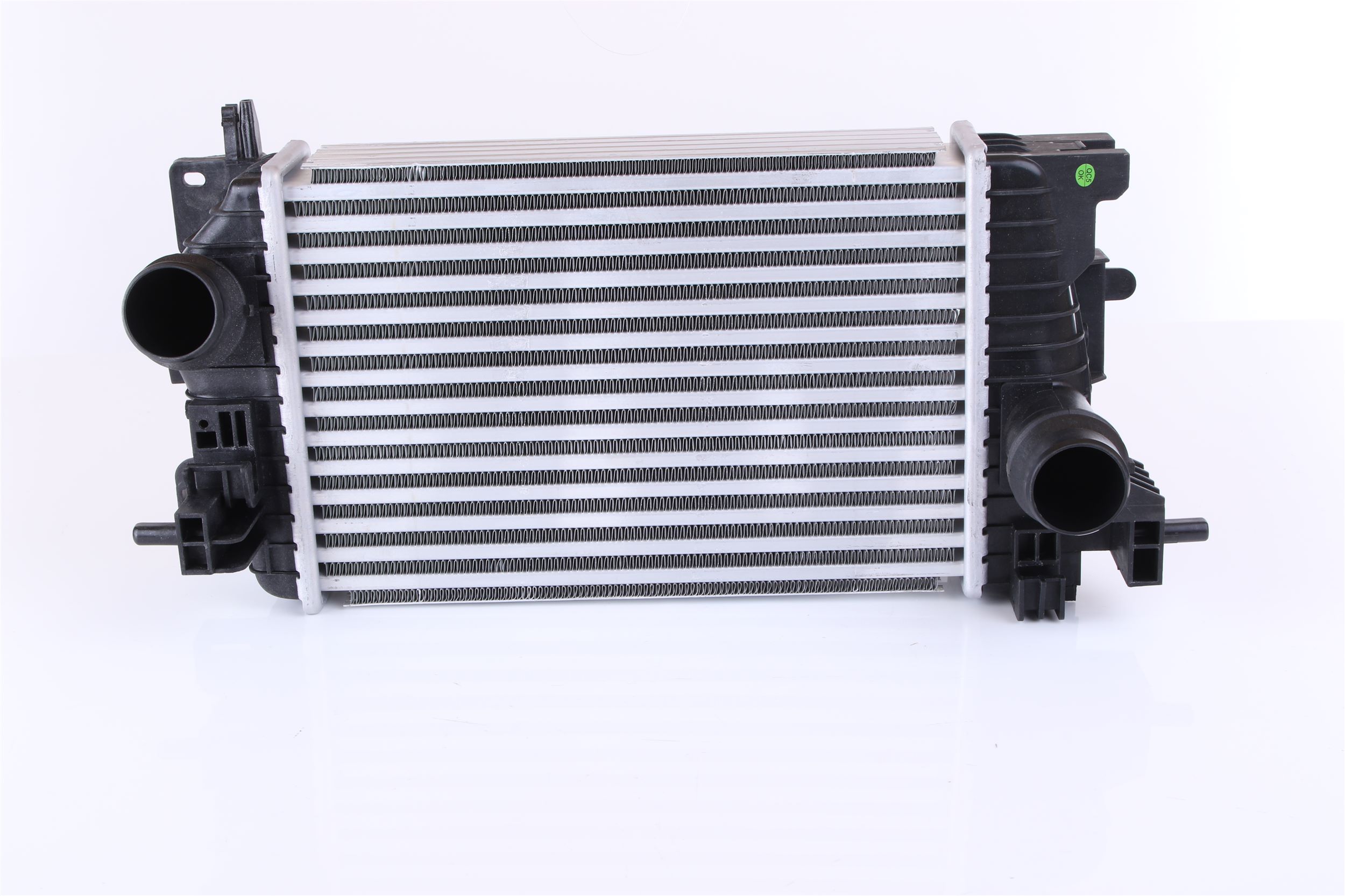 96197 NISSENS z szybkozłączami, Przyłącze strona lewa, kątowe, Przyłącze strona prawa, proste Intercooler 96197 kupić niedrogo