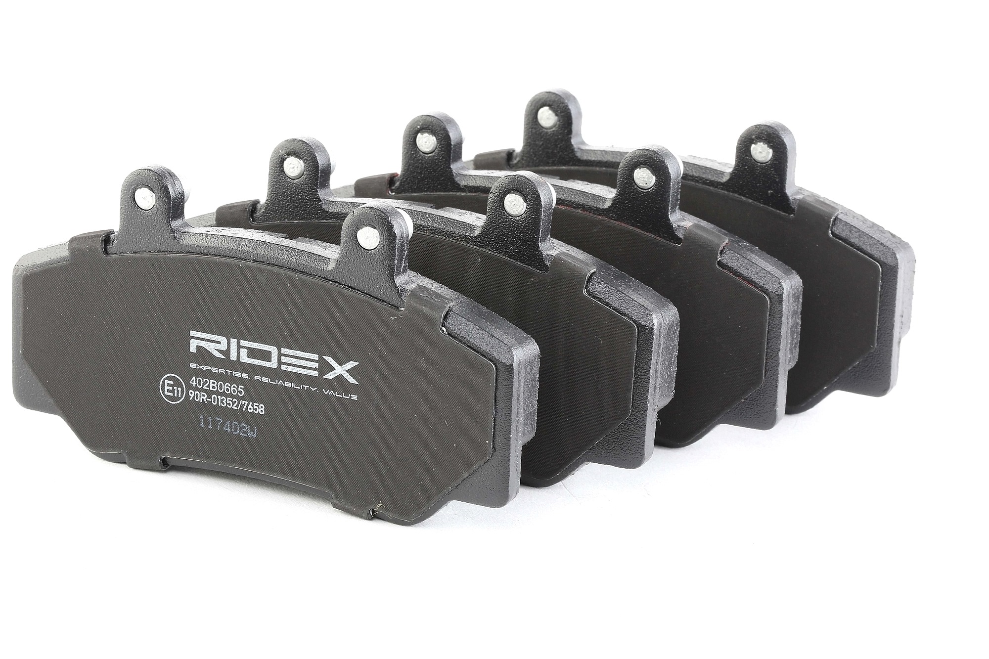 RIDEX 402B0665 Brake pad set 2 711 79