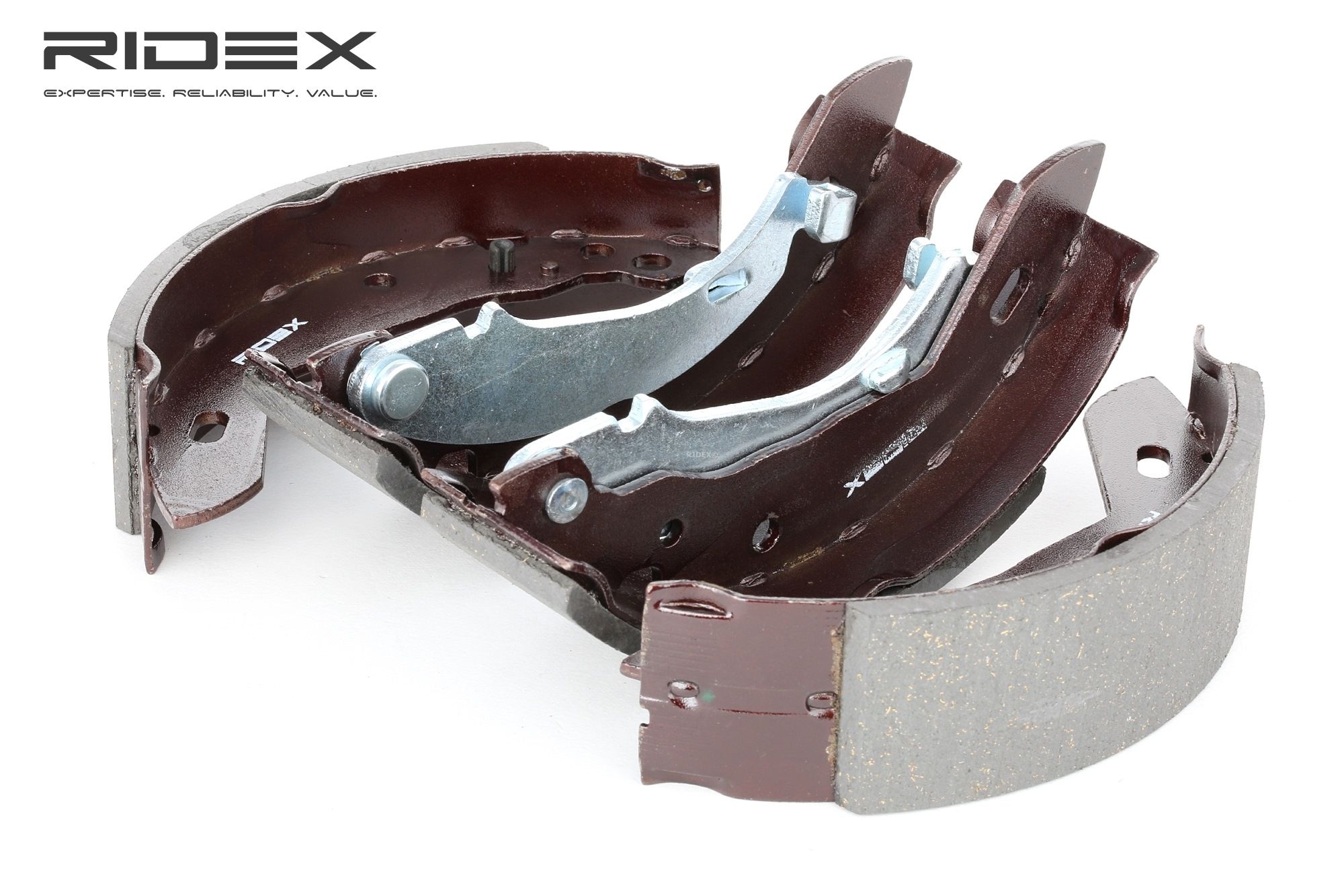 RIDEX 70B0111 Brake Shoe Set Rear Axle, Ø: 180 x 42 mm, with lever