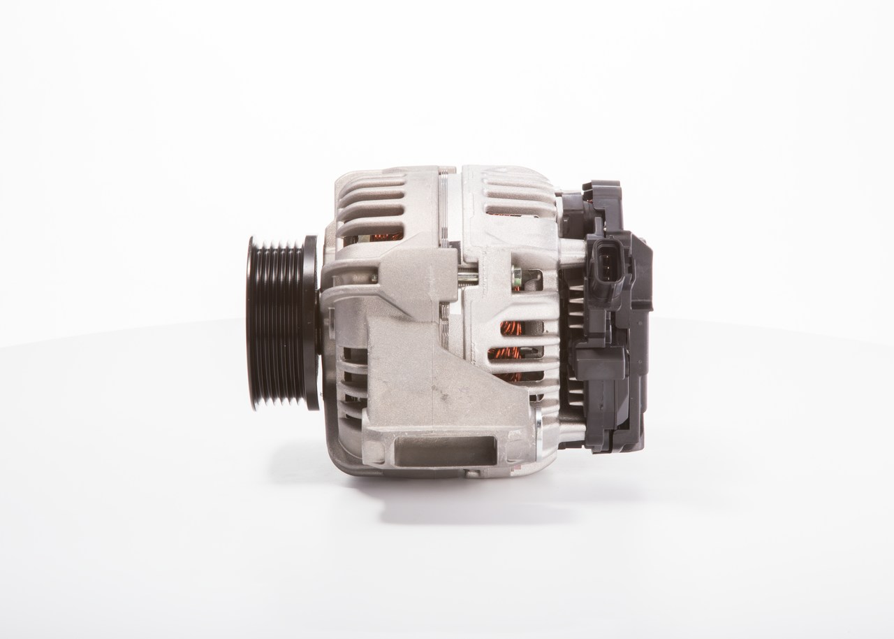 KCB1 (>) 14V 50/90A BOSCH 0124325063 F-250 Mk10 4.2D 4x4 Latausgeneraattori 180 hv Diesel 2001 hinta