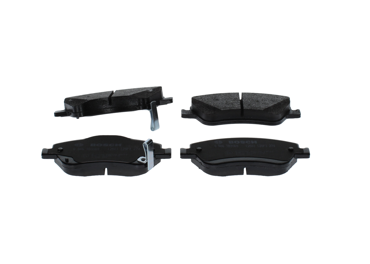 Pirkt E9 90R - 01108/1656 BOSCH Low-Metallic, ar integrētu nodiluma devēja kontaktu Augstums 1: 57,8mm, Augstums 2: 61,4mm, Platums: 136,8mm, Biezums: 19mm Bremžu kluči 0 986 TB3 069 lēti